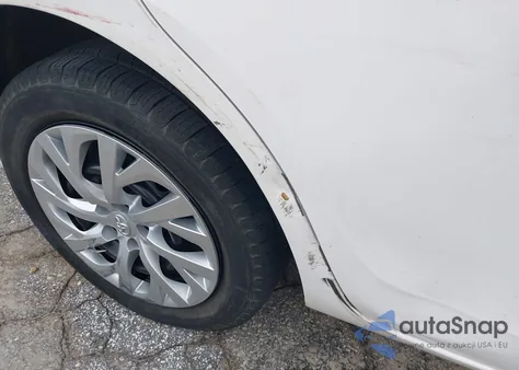 2017 Toyota Corolla Le z USA, uszkodzony, nr VIN 2T1BURHE4HC948694